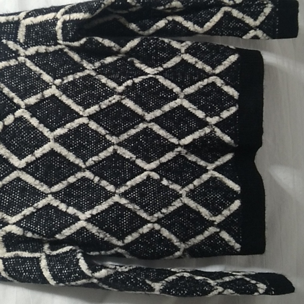 LAST SALE! NWOT Forever 21 Eyelash Sweater Sz.S (A-75) - Picture 3 of 10